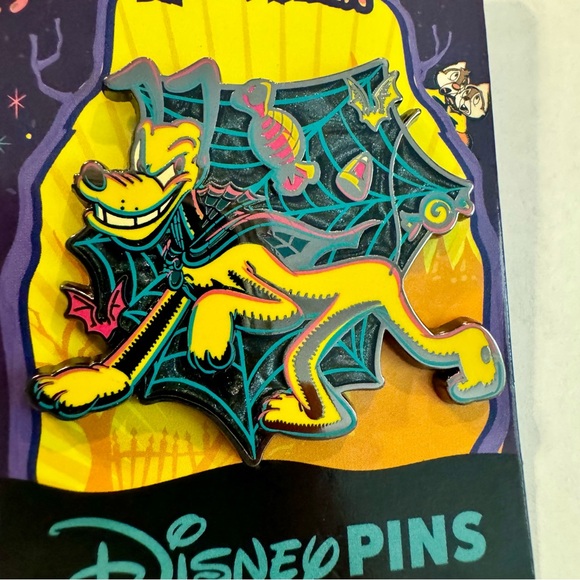 NWT. Pluto in Halloween cape
Laser print elements
Mickey icon pin back - Picture 2 of 11